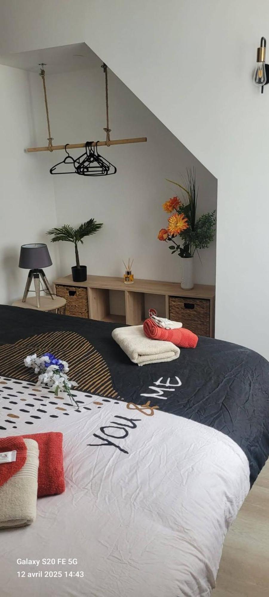 Les Volets Bleus - Refaits à neuf, deux appartements et un studio, Jardin Bourges Camera foto
